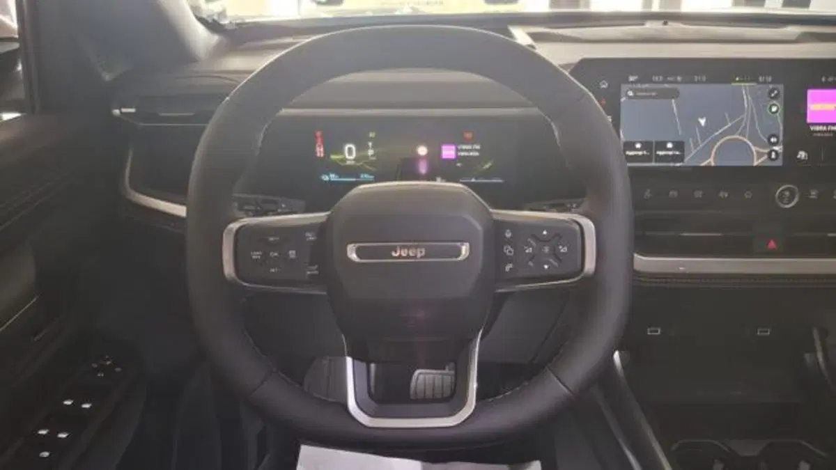 Jeep Compass nuova a Padova (9)
