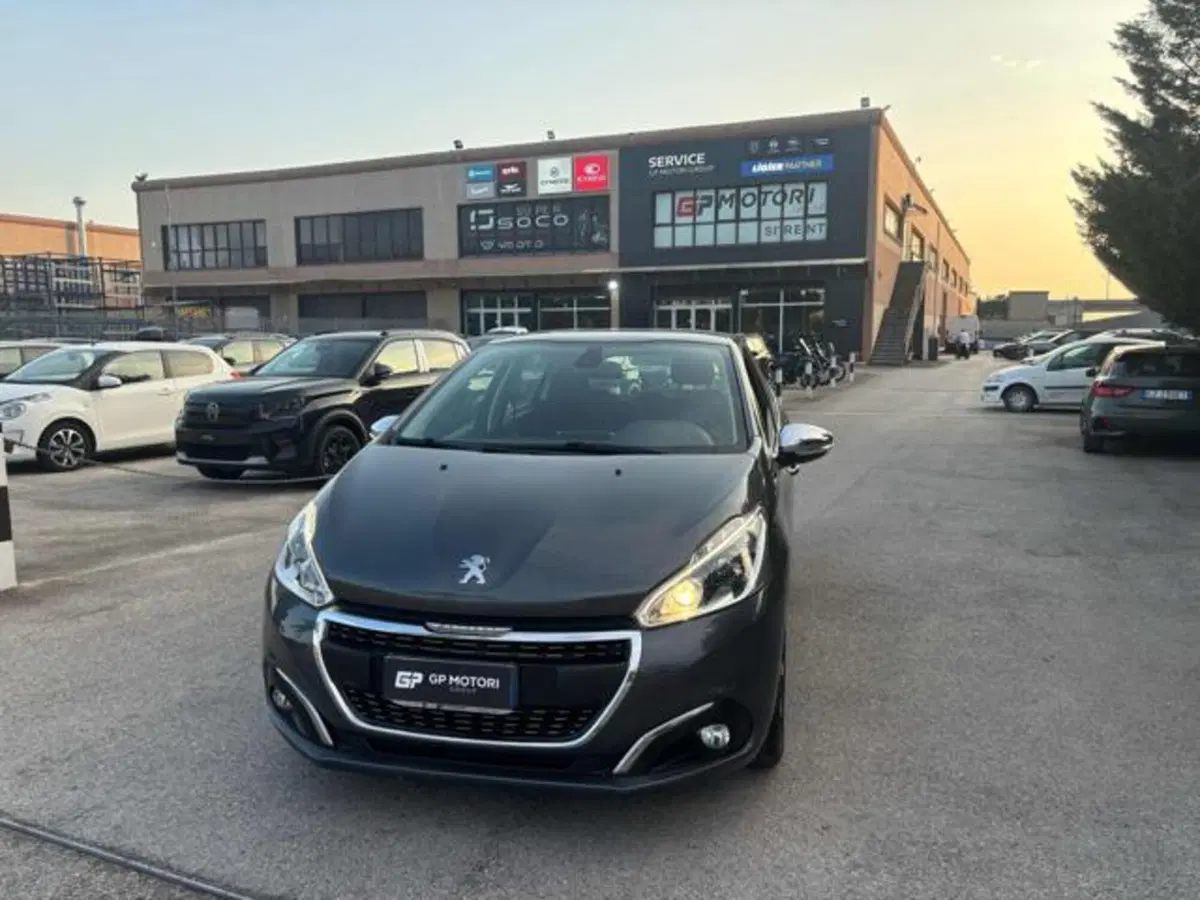 Peugeot 208 usata a Caserta (2)
