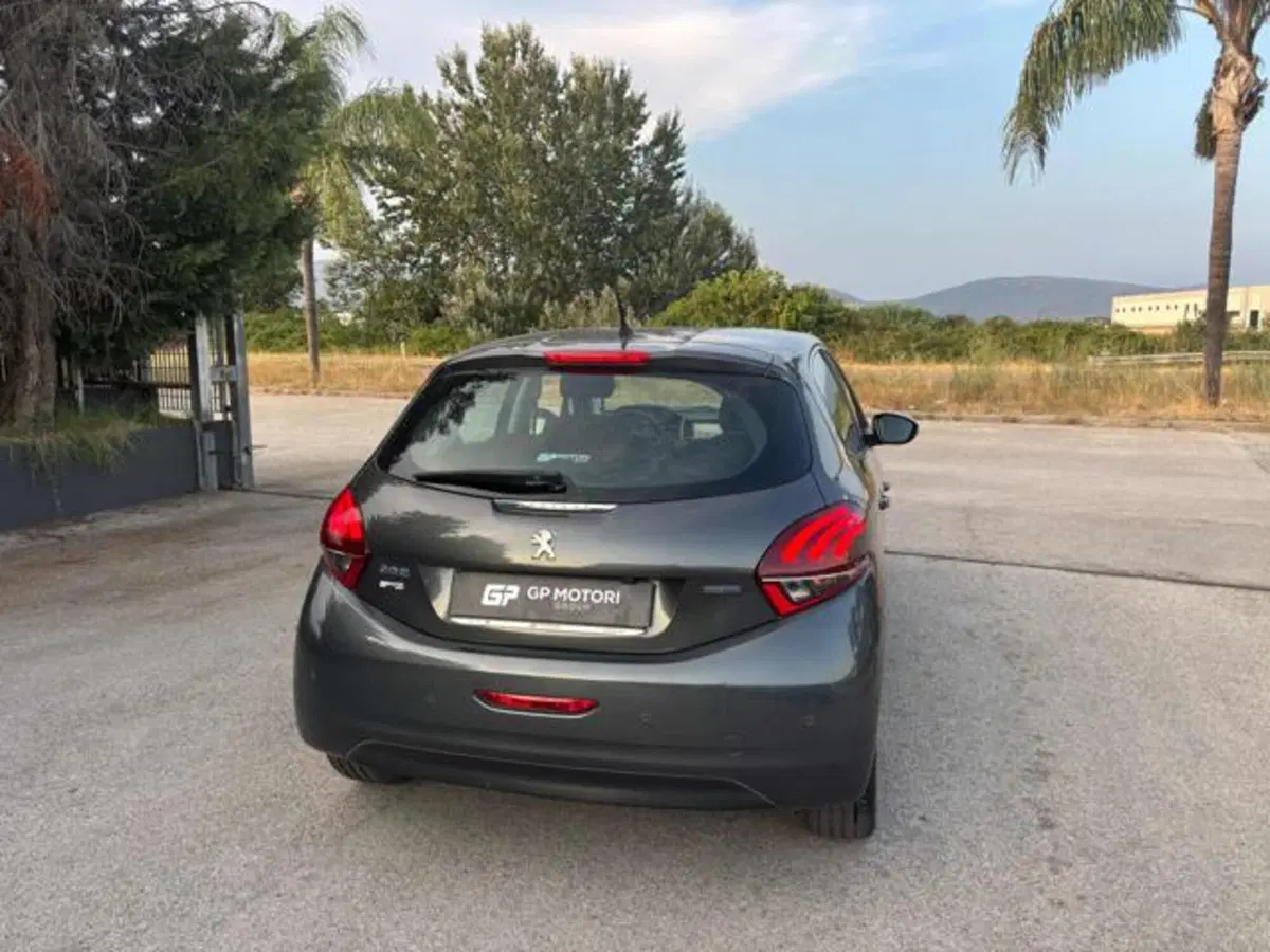 Peugeot 208 usata a Caserta (4)