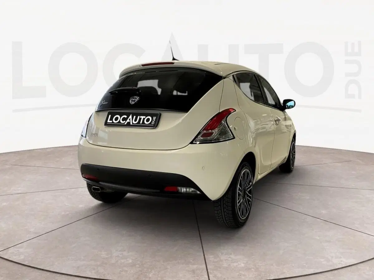 Lancia Ypsilon usata a Torino (4)