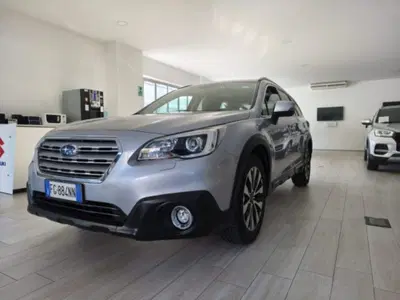 Subaru Outback 2.0d Lineartronic Style del 2016 usata a Torino