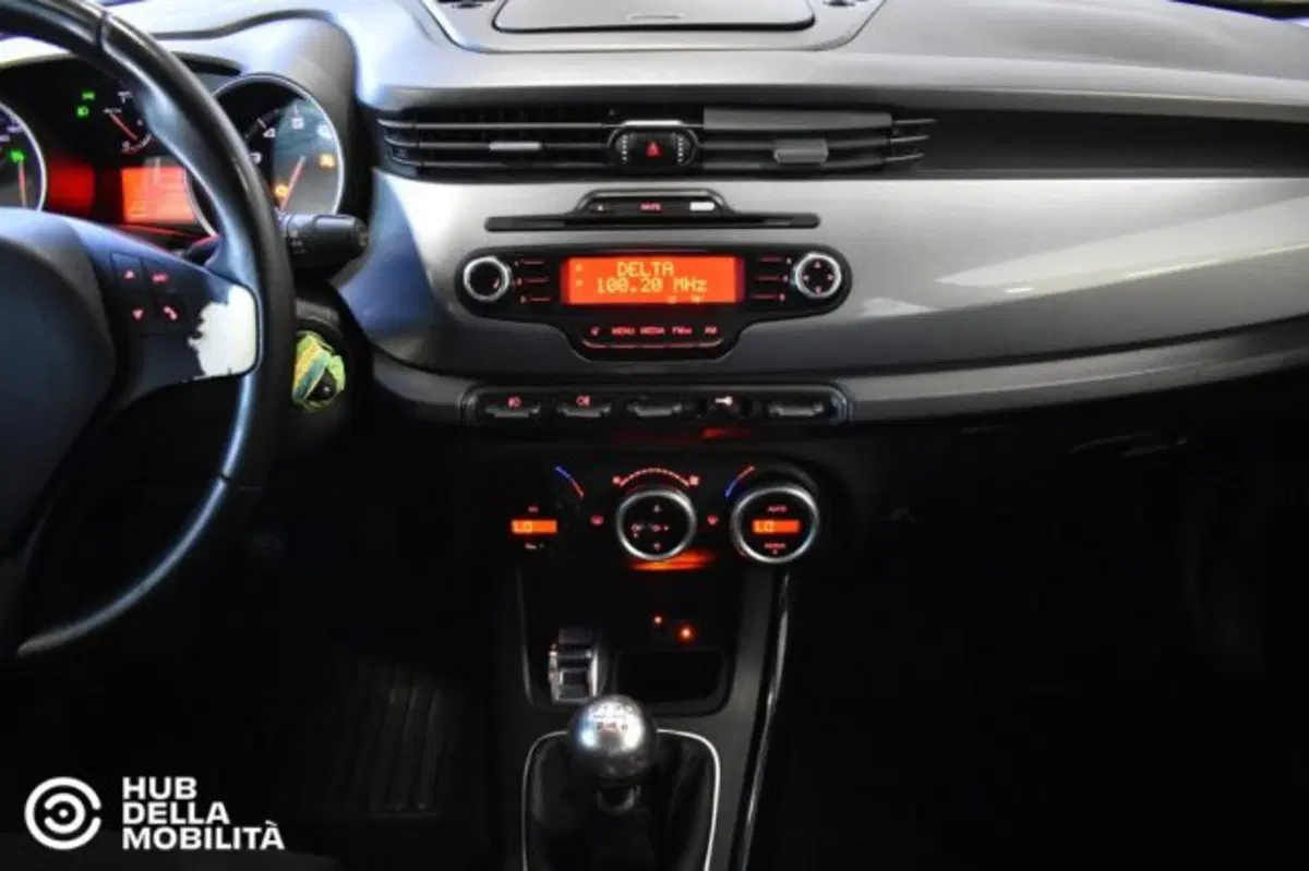 Alfa Romeo Giulietta usata a Perugia (11)