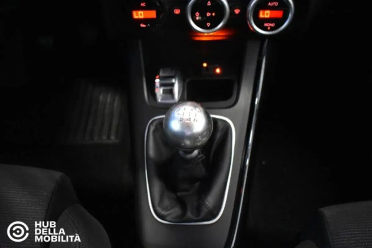 Alfa Romeo Giulietta usata a Perugia (12)