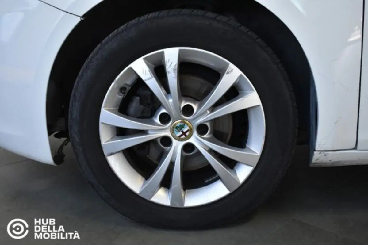 Alfa Romeo Giulietta usata a Perugia (20)