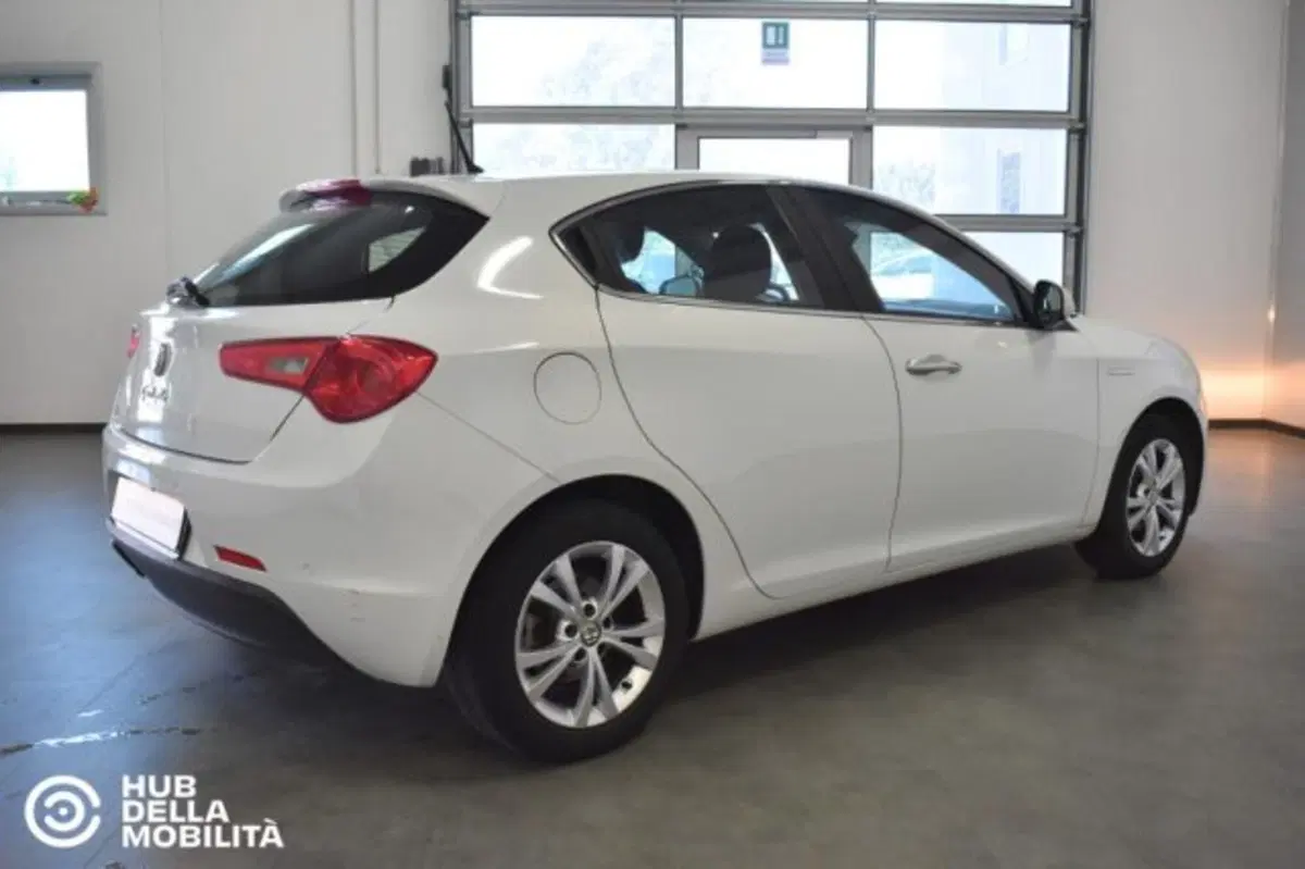 Alfa Romeo Giulietta usata a Perugia (4)