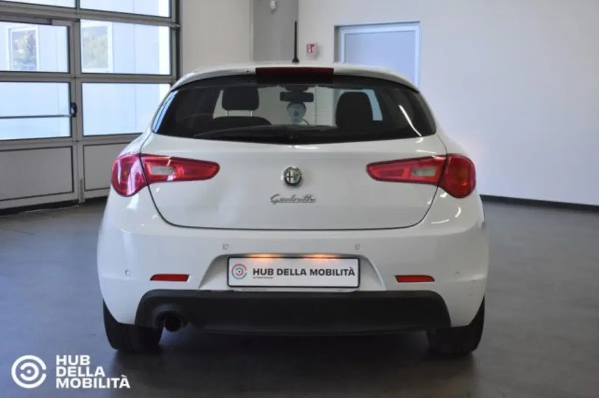 Alfa Romeo Giulietta usata a Perugia (5)