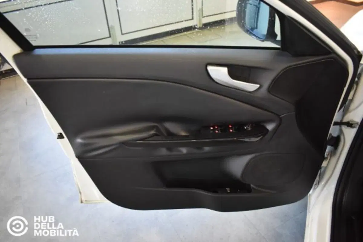 Alfa Romeo Giulietta usata a Perugia (7)