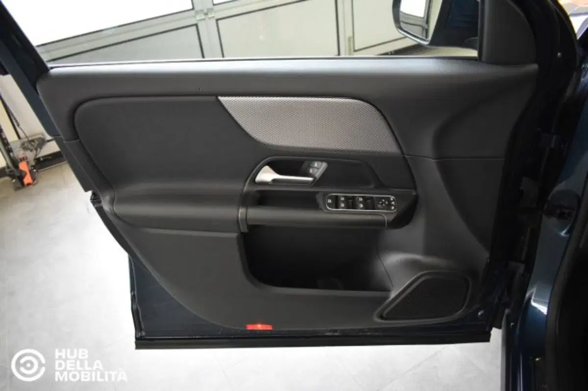 Mercedes-Benz GLA SUV usata a Perugia (6)