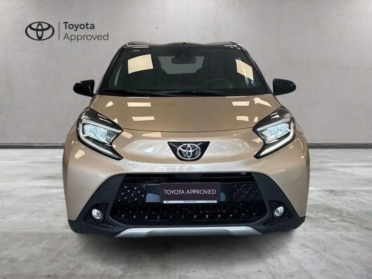 Toyota Aygo X usata a Prato (4)