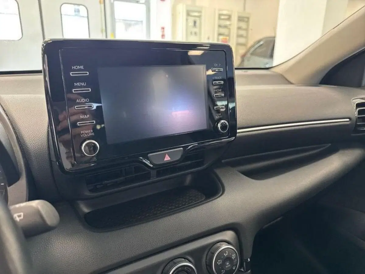 Toyota Yaris usata a Prato (12)
