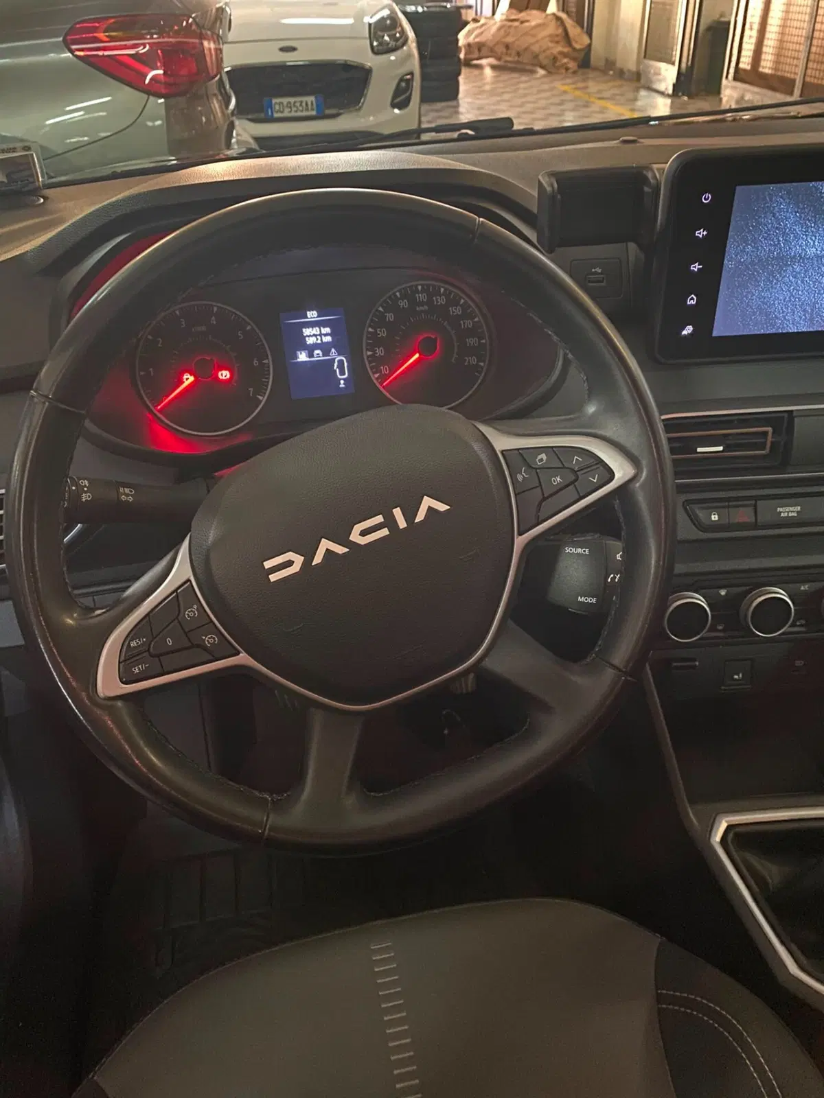 Dacia Jogger usata a Cagliari (5)