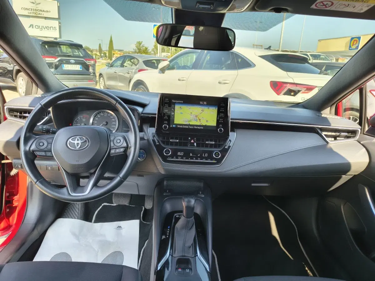 Toyota Corolla Touring Sports usata a Firenze (18)