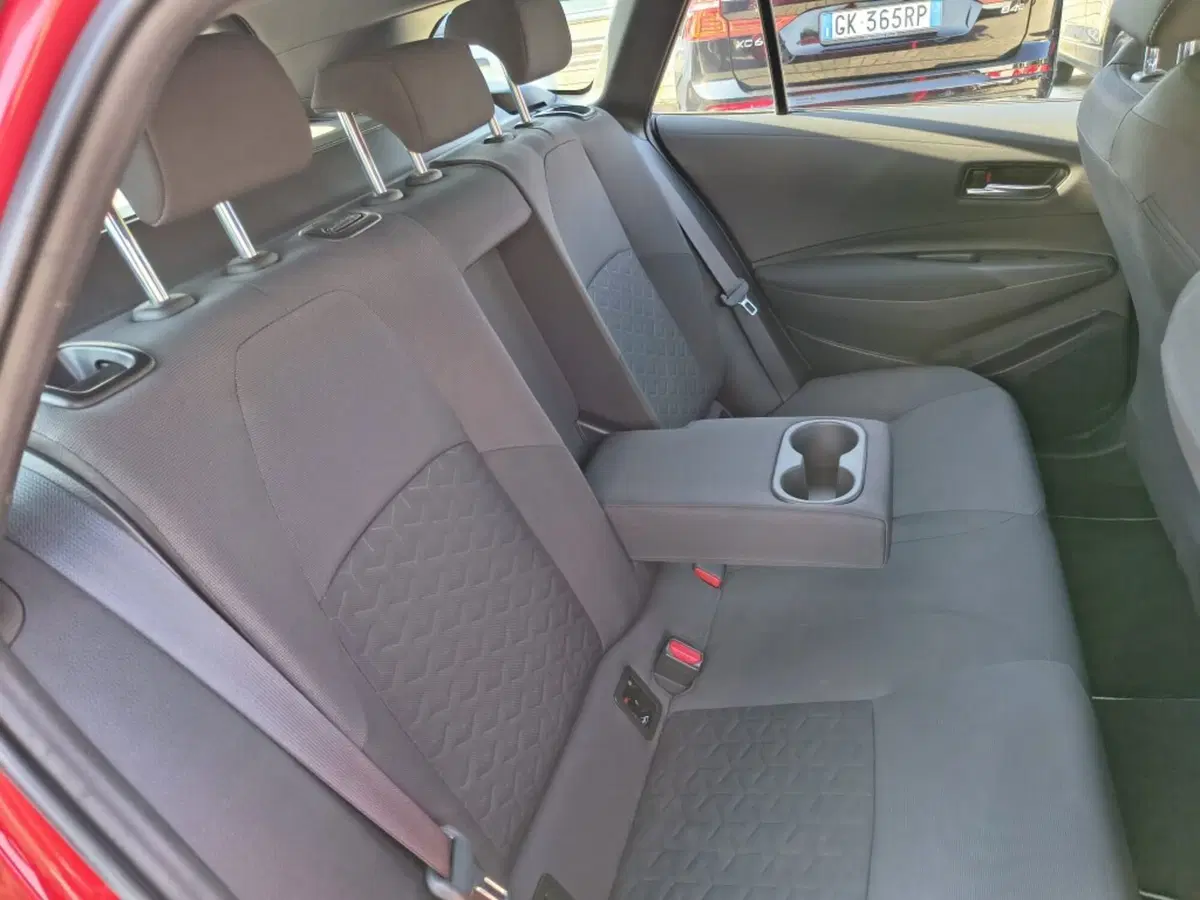 Toyota Corolla Touring Sports usata a Firenze (19)