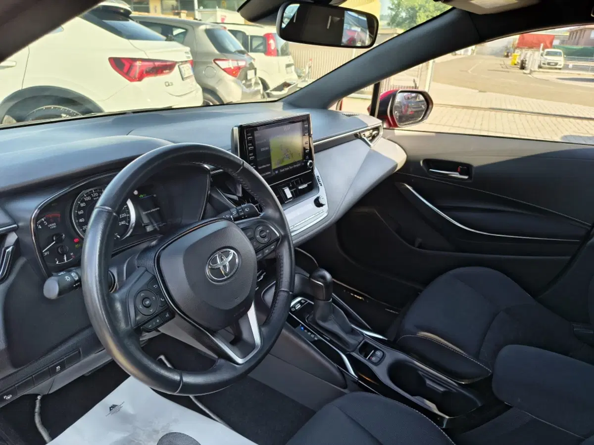 Toyota Corolla Touring Sports usata a Firenze (8)