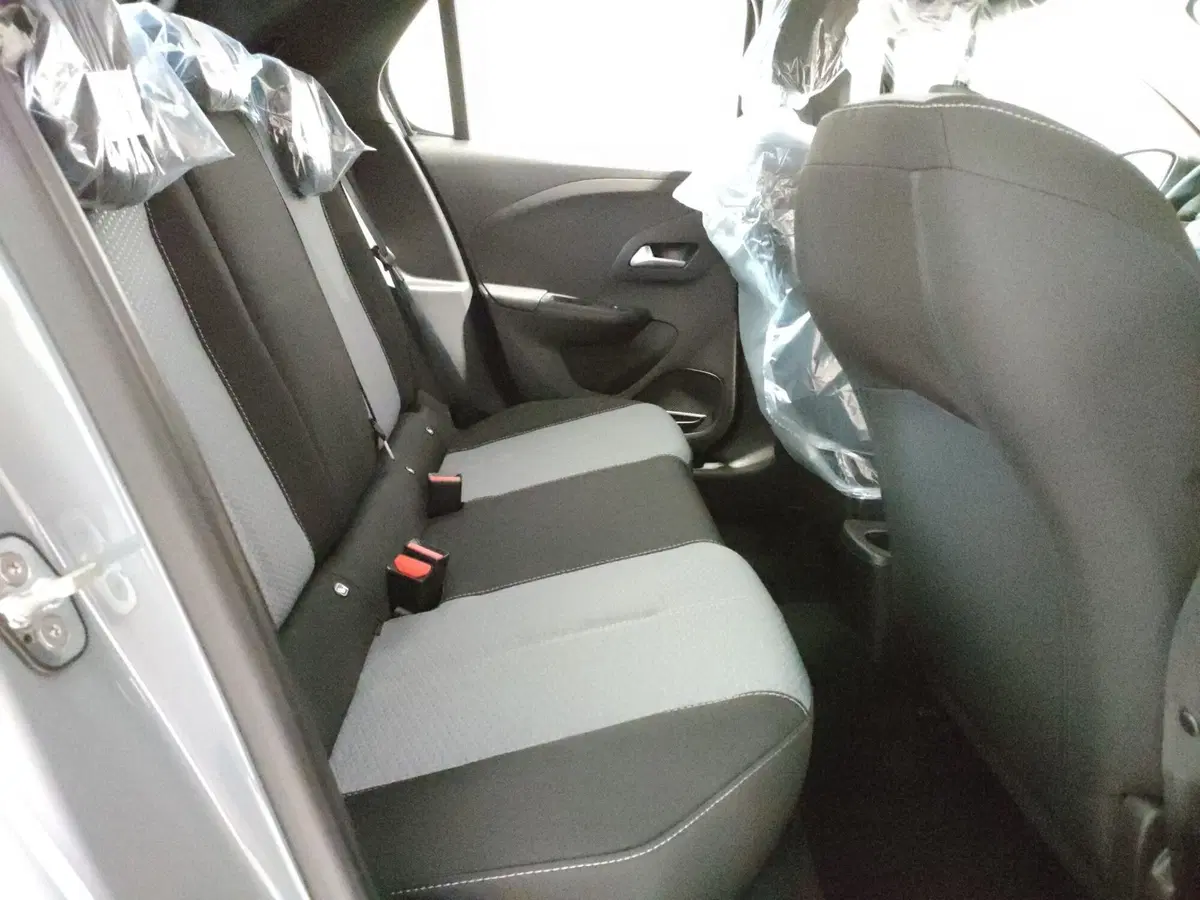 Opel Corsa nuova a Ascoli Piceno (14)