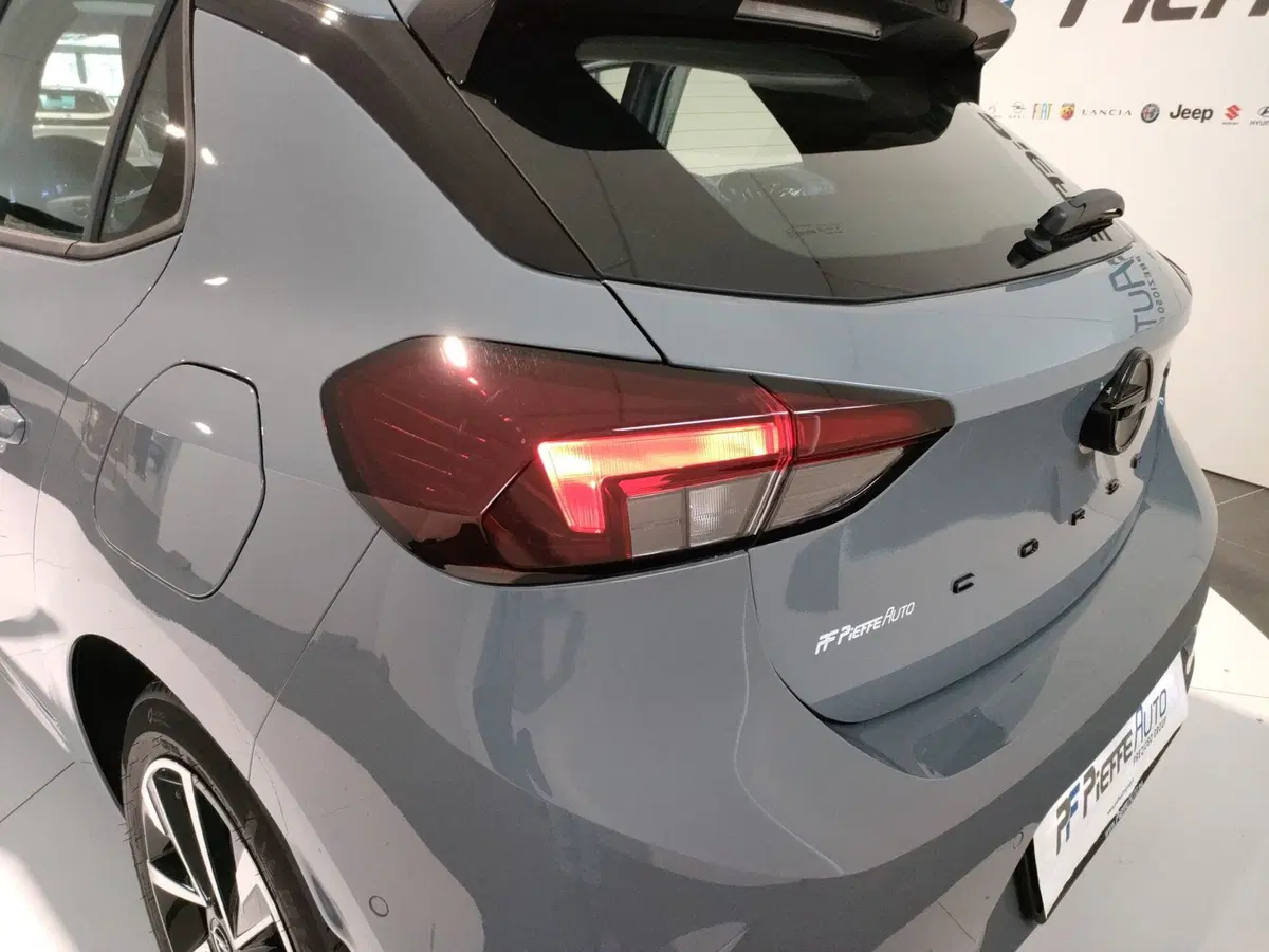 Opel Corsa nuova a Ascoli Piceno (8)
