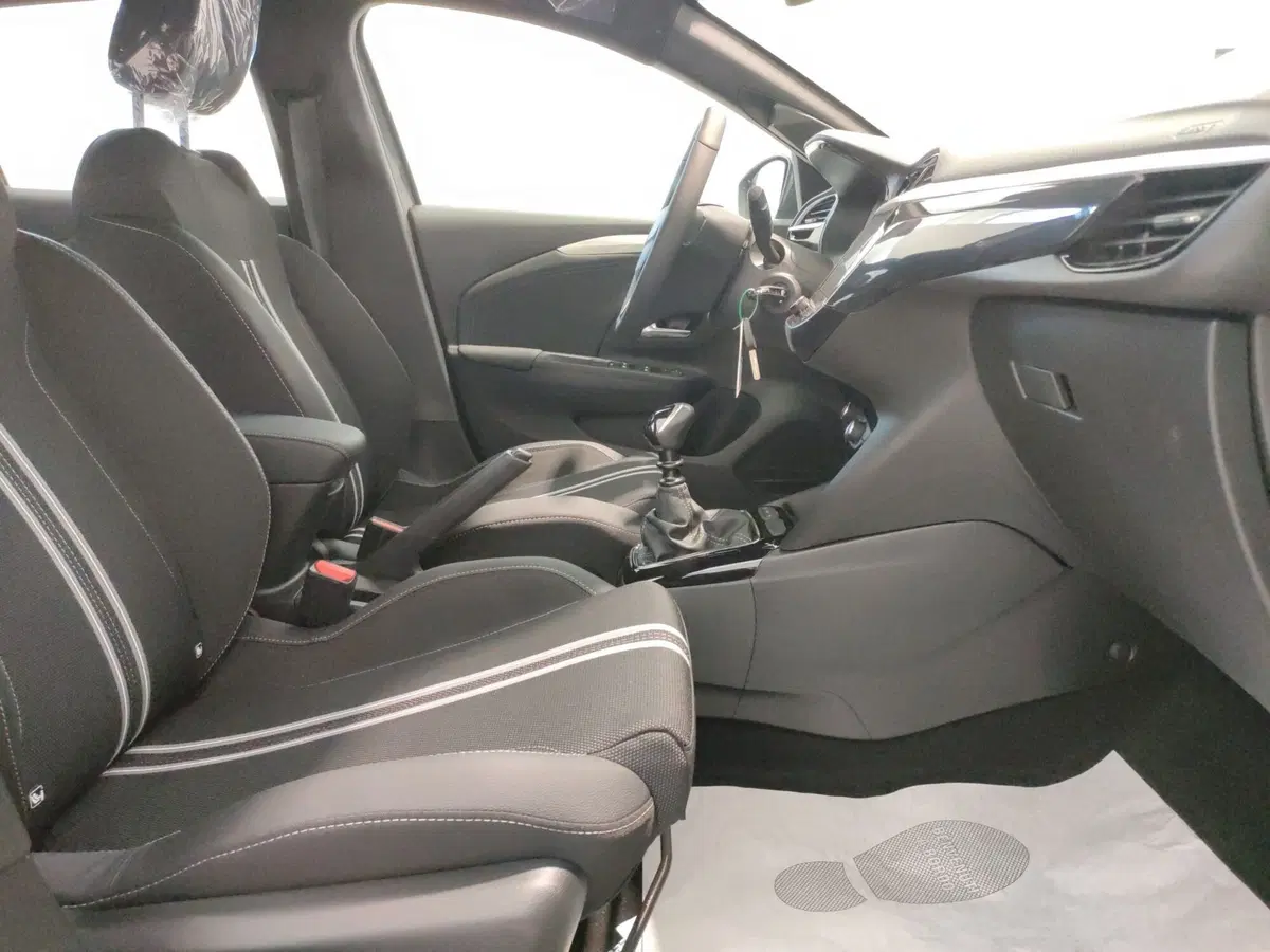 Opel Corsa nuova a Ascoli Piceno (15)