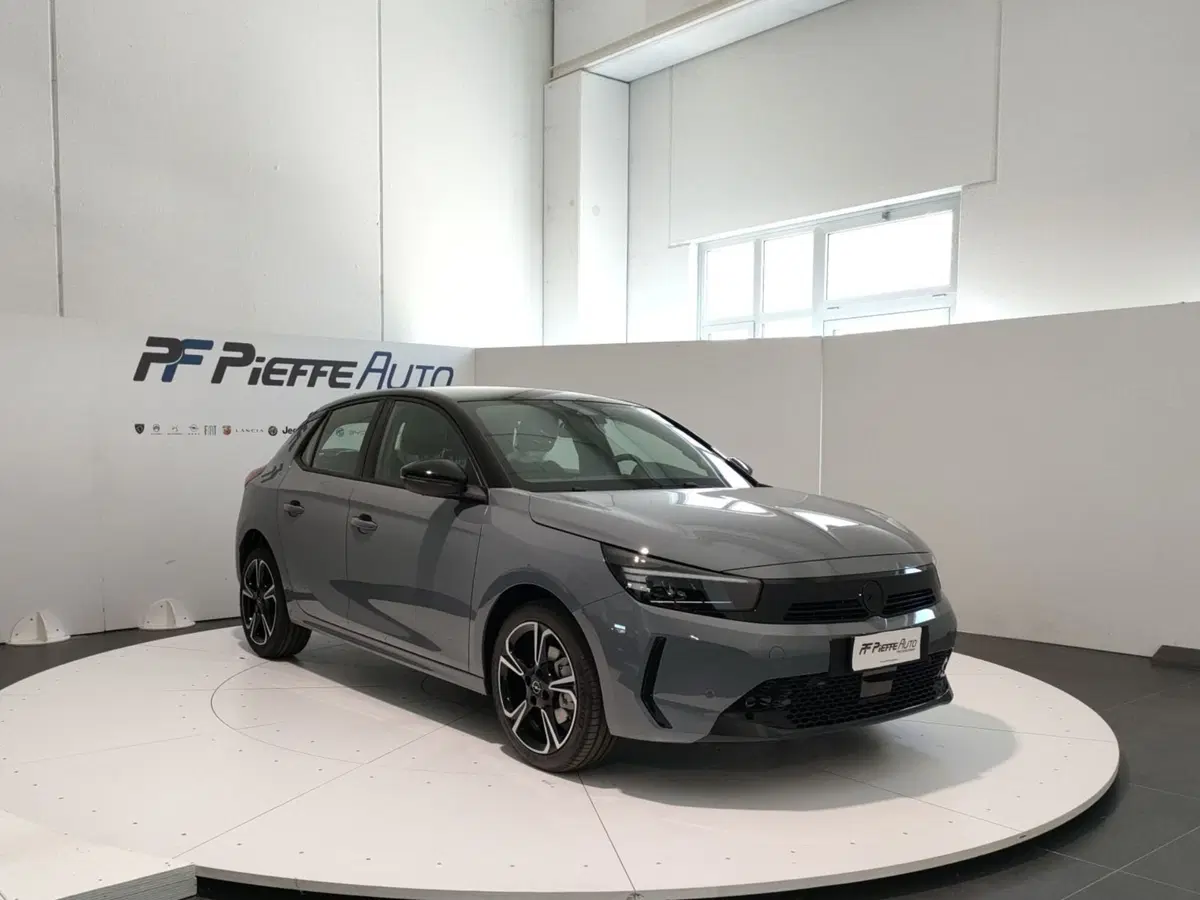 Opel Corsa nuova a Ascoli Piceno (2)