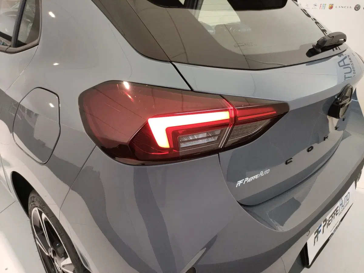 Opel Corsa nuova a Ascoli Piceno (8)