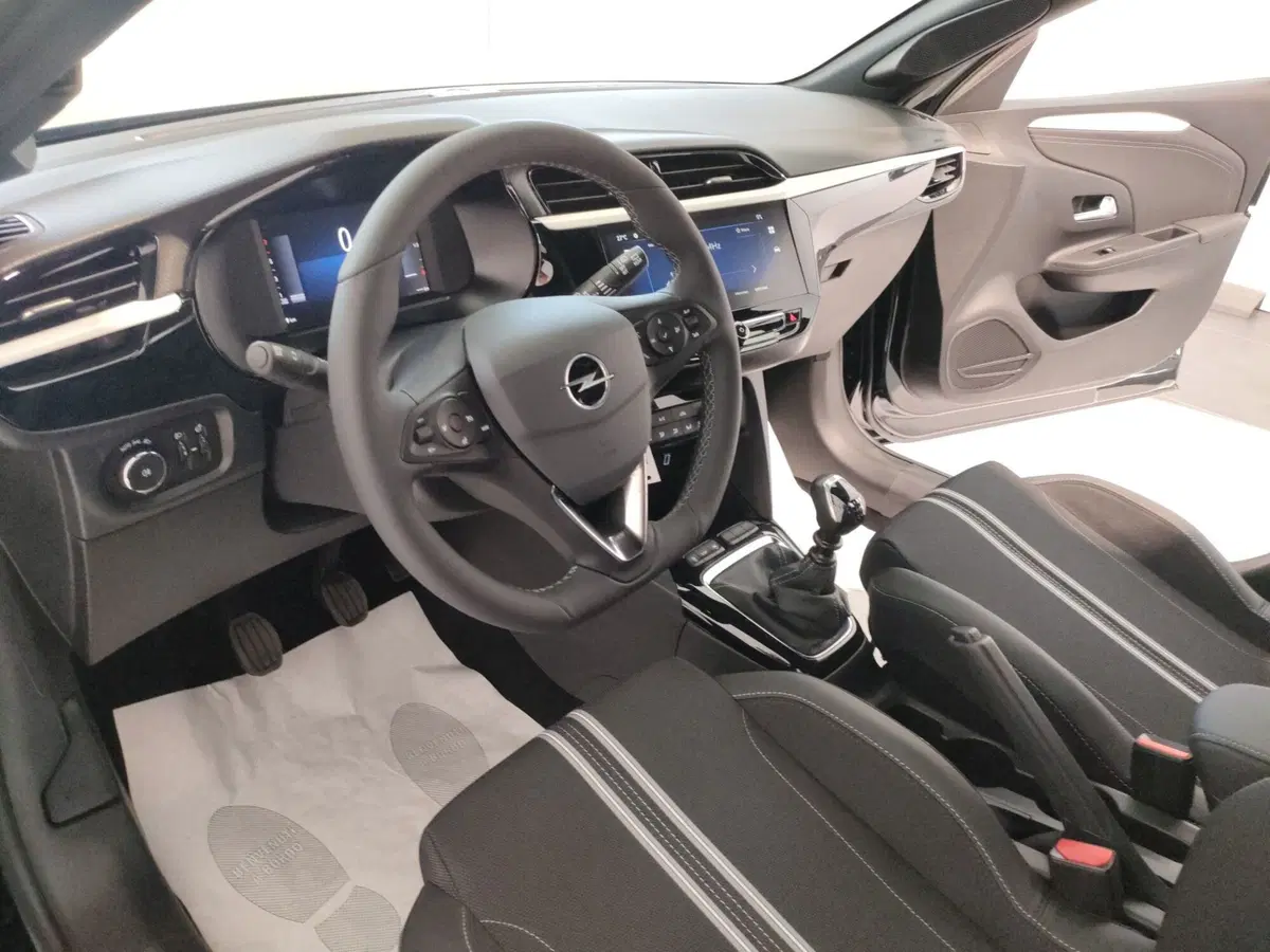 Opel Corsa nuova a Ascoli Piceno (11)