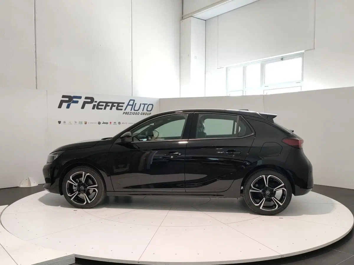 Opel Corsa nuova a Ascoli Piceno (2)