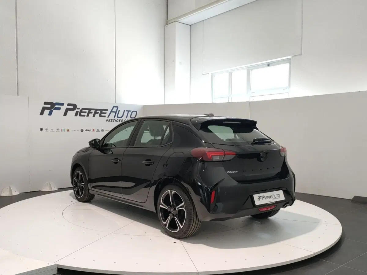 Opel Corsa nuova a Ascoli Piceno (3)