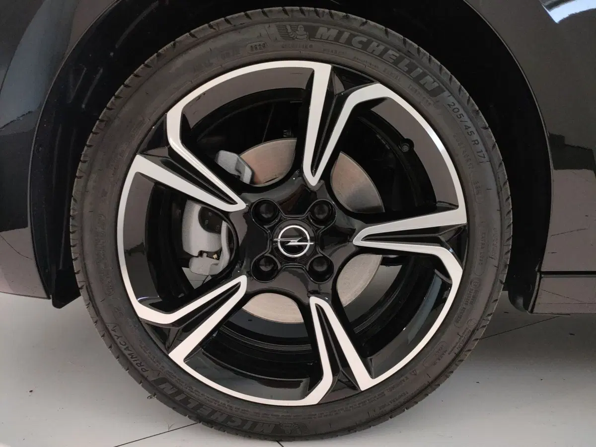 Opel Corsa nuova a Ascoli Piceno (7)