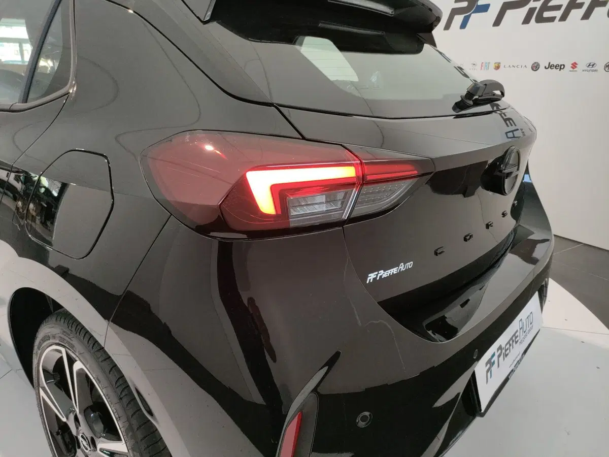 Opel Corsa nuova a Ascoli Piceno (8)