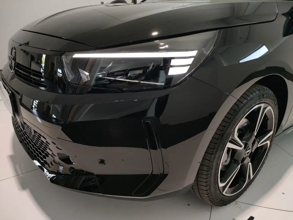 Opel Corsa nuova a Ascoli Piceno (9)