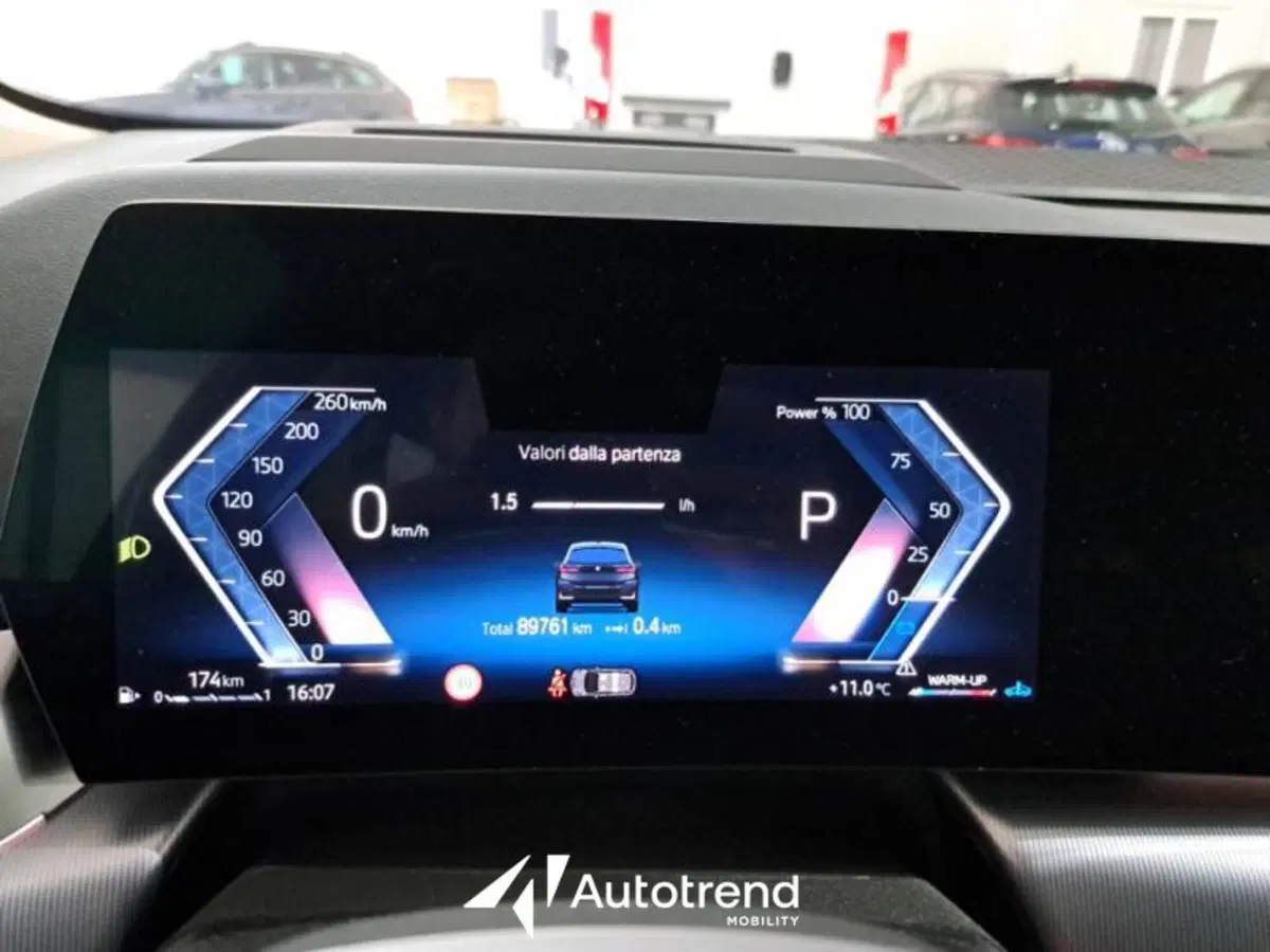 BMW Serie 2 Active Tourer usata a Bari (12)