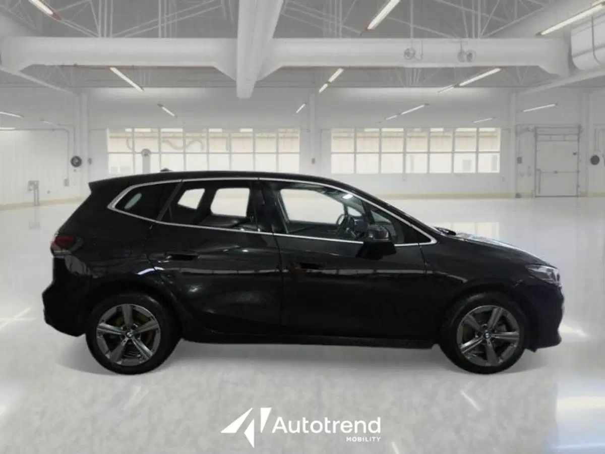 BMW Serie 2 Active Tourer usata a Bari (5)