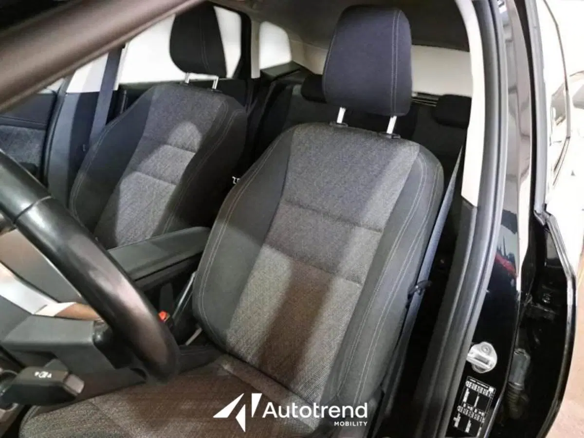 BMW Serie 2 Active Tourer usata a Bari (6)
