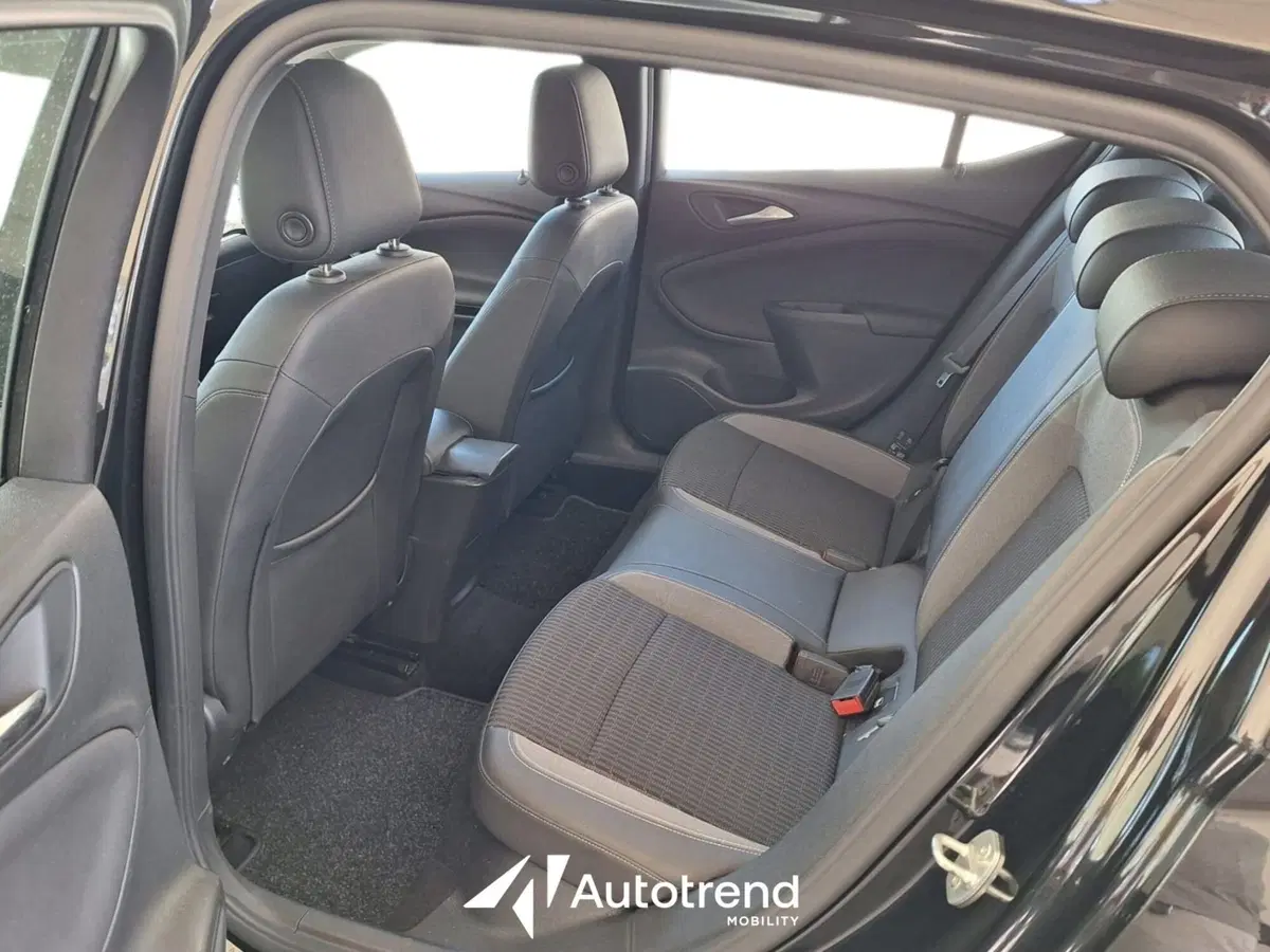 Opel Astra usata a Bari (14)