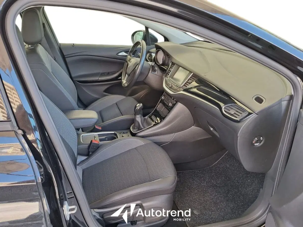 Opel Astra usata a Bari (6)