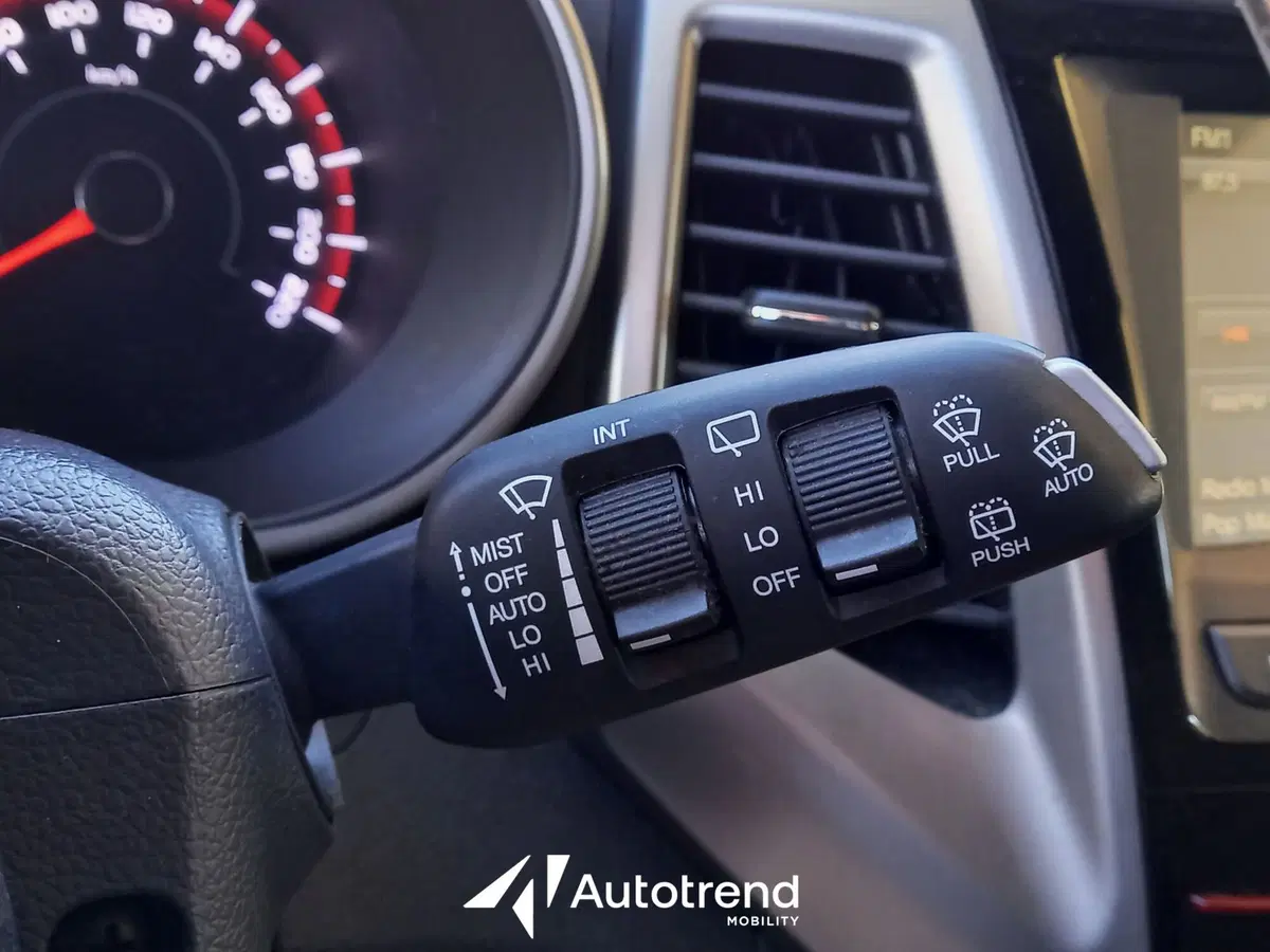 Ssangyong Tivoli usata a Bari (10)