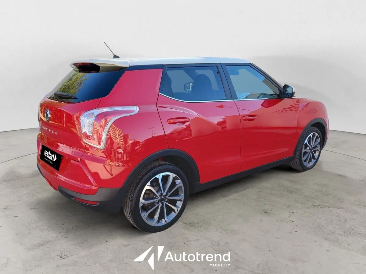Ssangyong Tivoli usata a Bari (2)