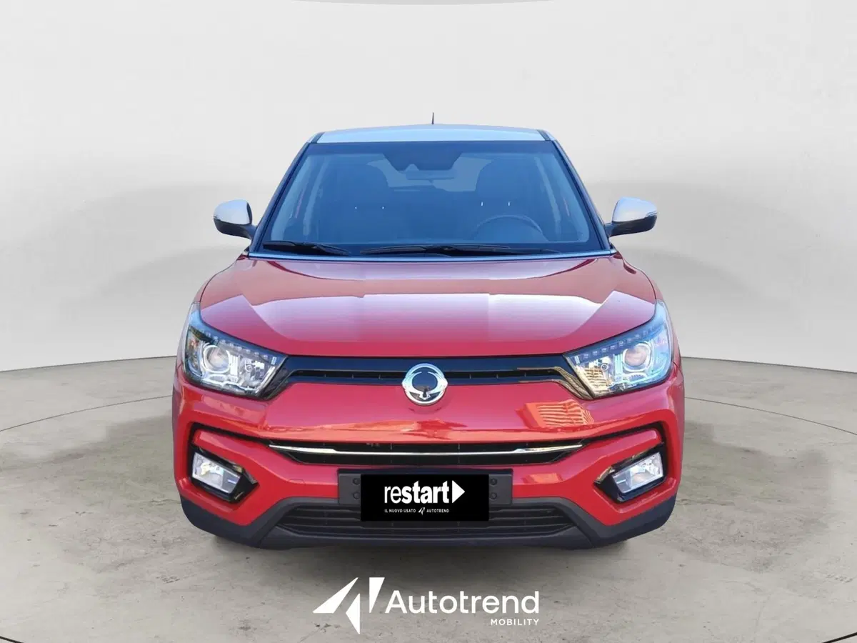 Ssangyong Tivoli usata a Bari (3)