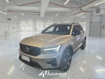 Volvo XC40 T4 Recharge Plug-in Hybrid aut. Ultimate Dark N1 del 2023 usata a Bari