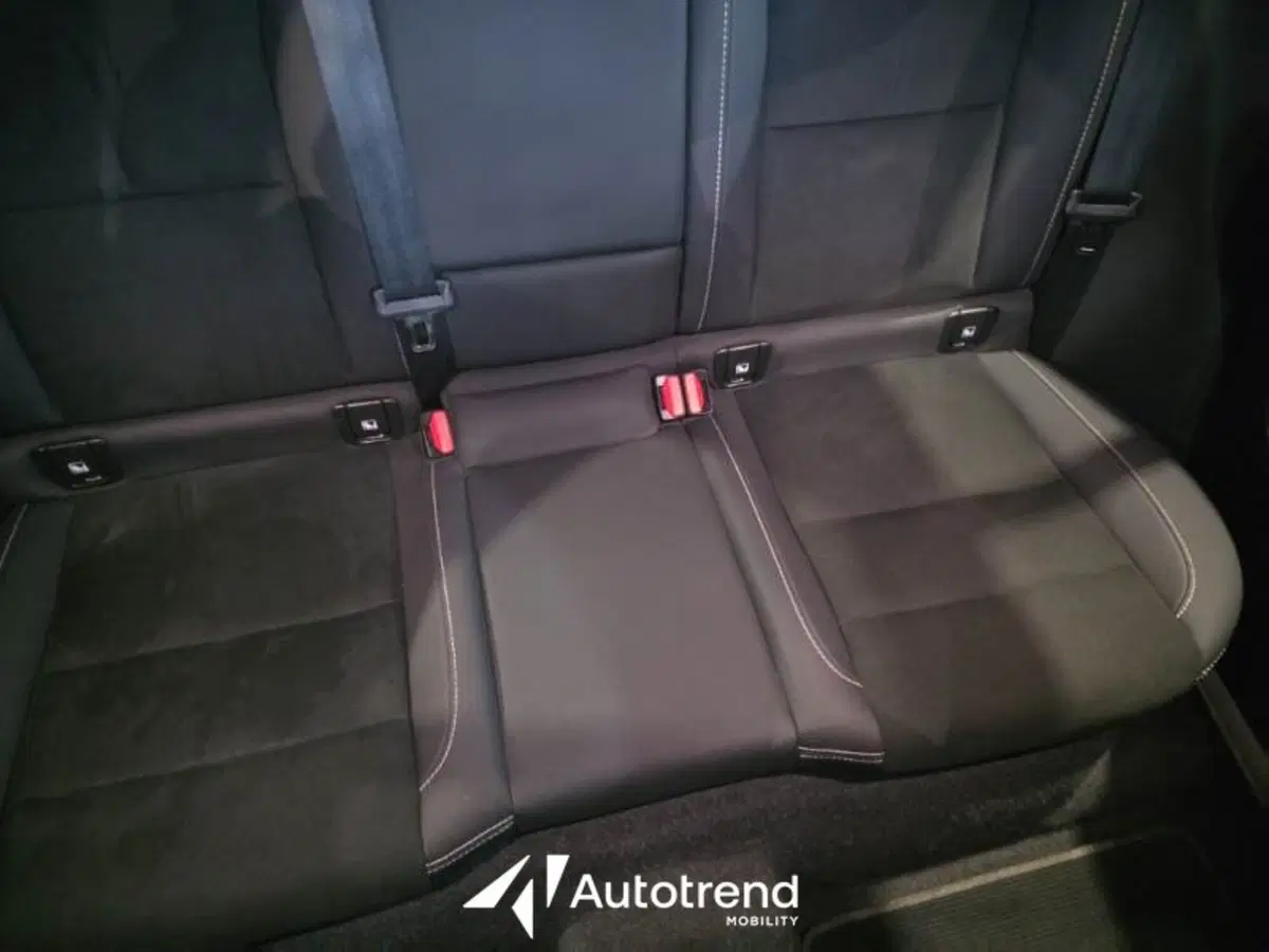 Volvo XC40 usata a Bari (13)