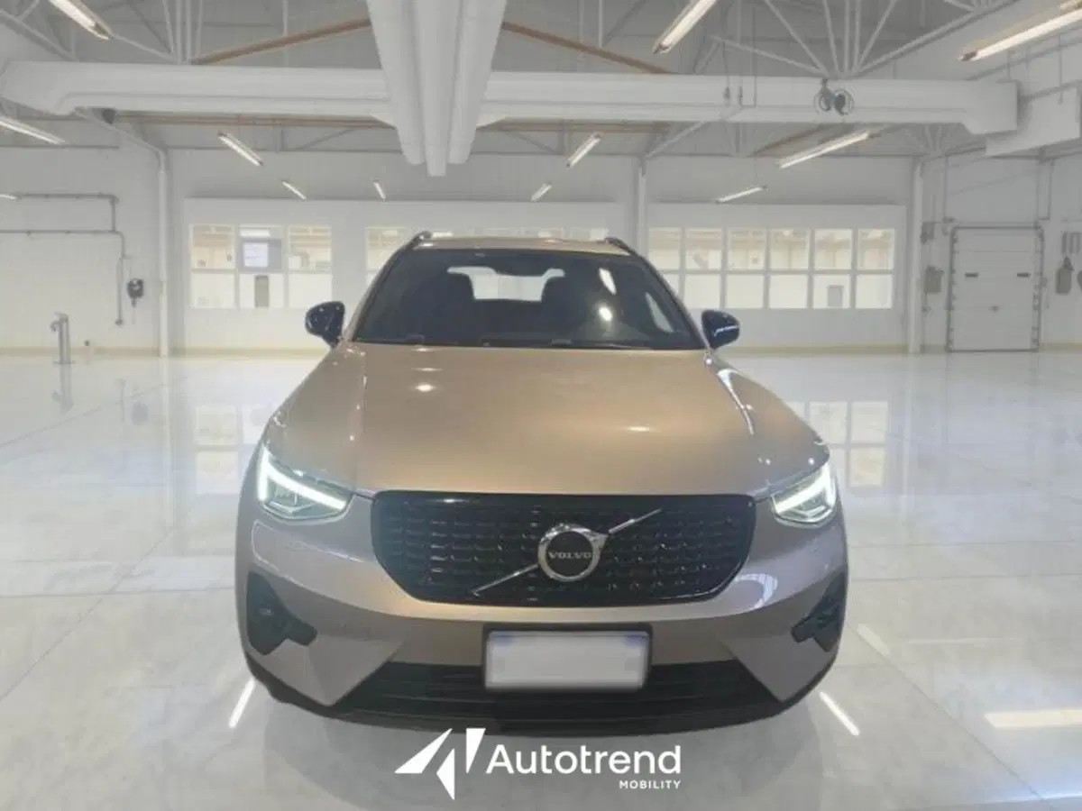 Volvo XC40 usata a Bari (3)