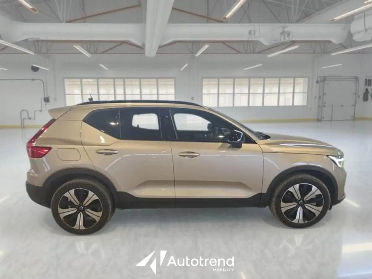 Volvo XC40 usata a Bari (5)