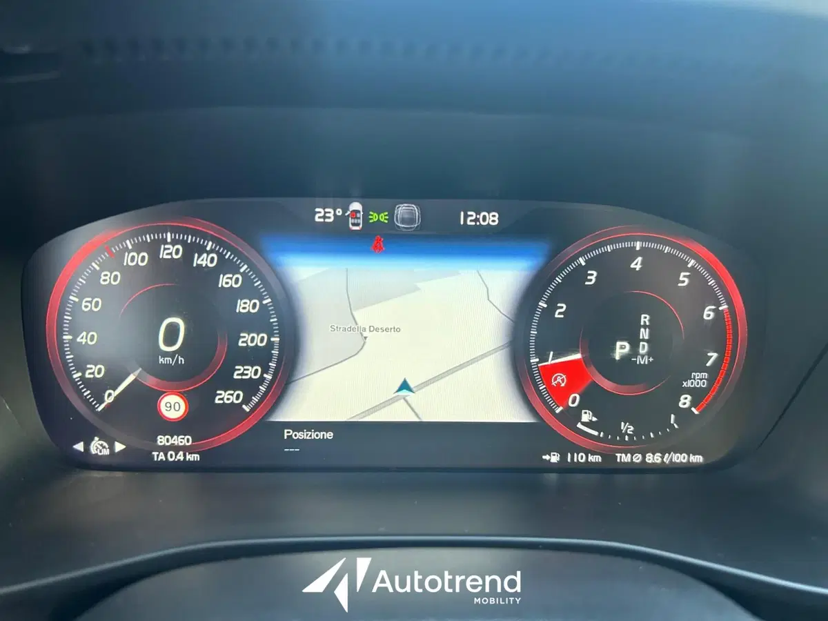Volvo XC40 usata a Bari (10)