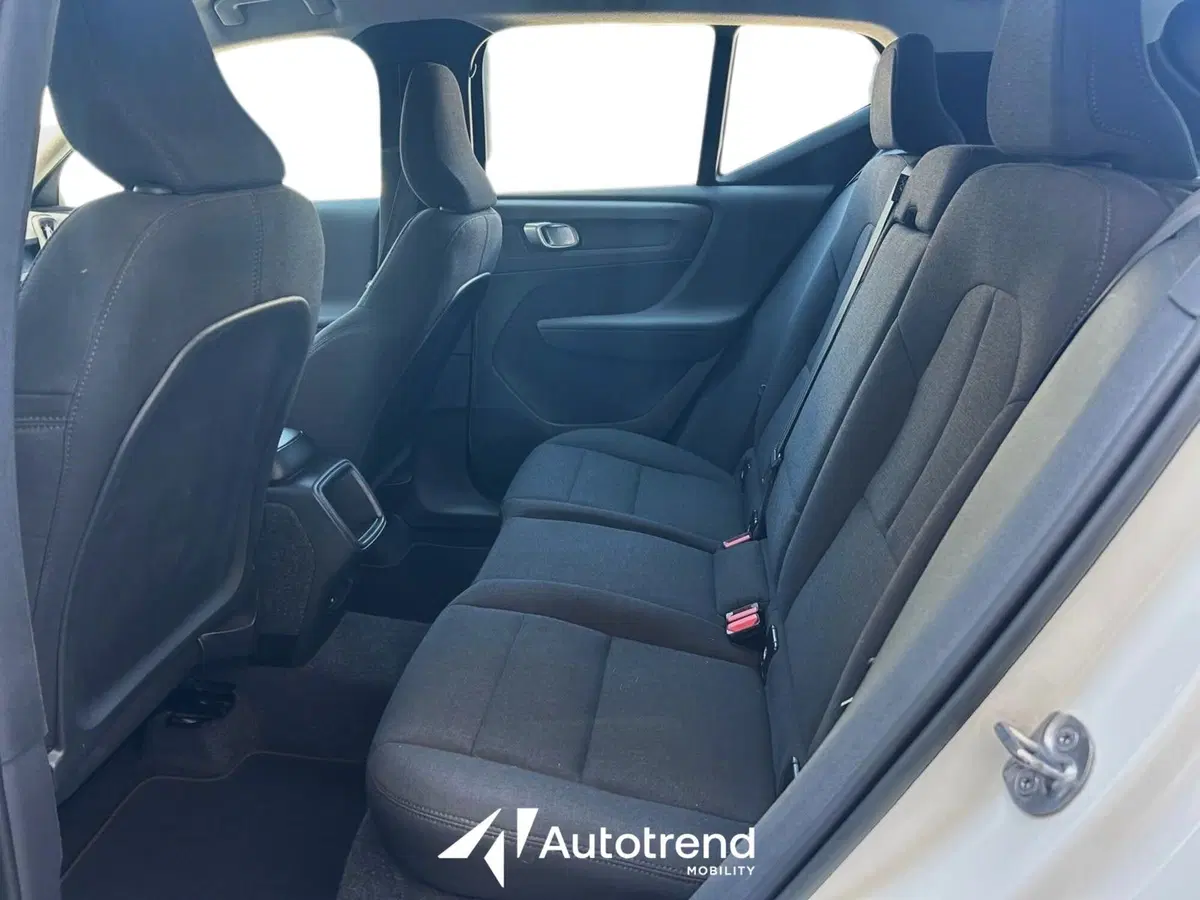 Volvo XC40 usata a Bari (15)
