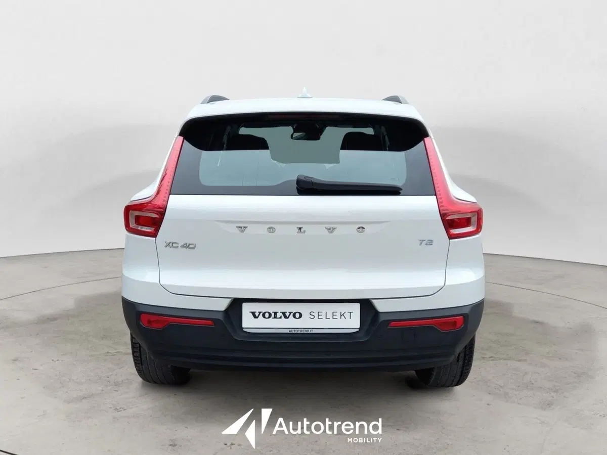 Volvo XC40 usata a Bari (4)