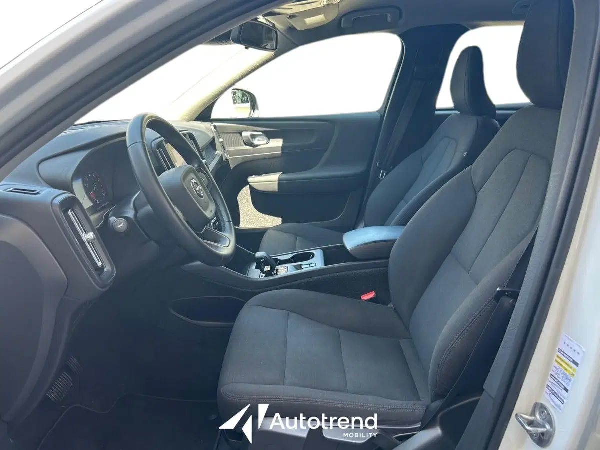 Volvo XC40 usata a Bari (6)