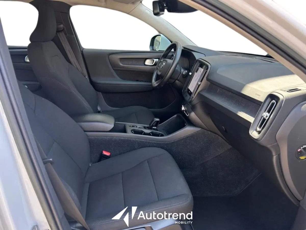 Volvo XC40 usata a Bari (7)