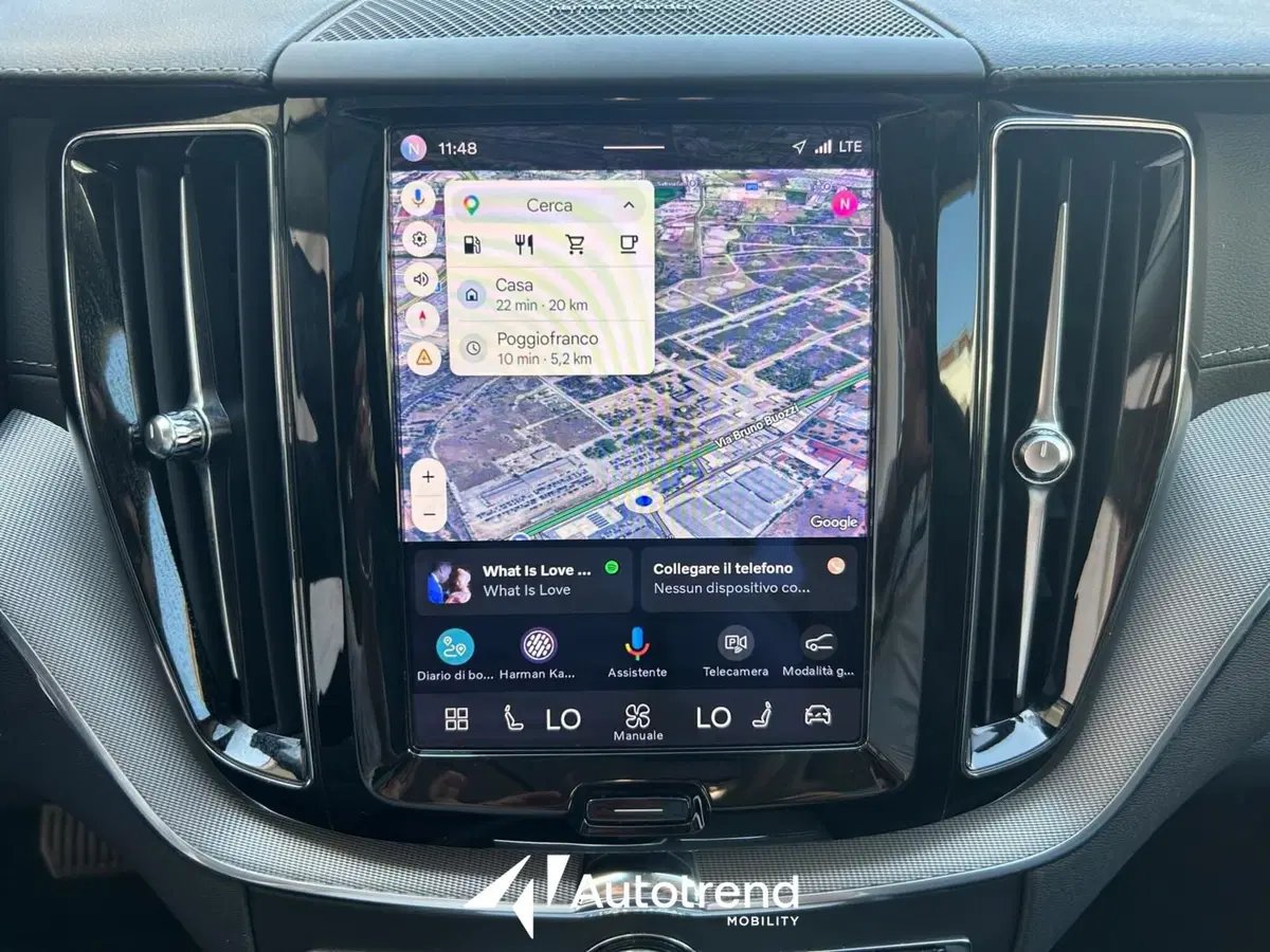 Volvo XC60 usata a Bari (15)