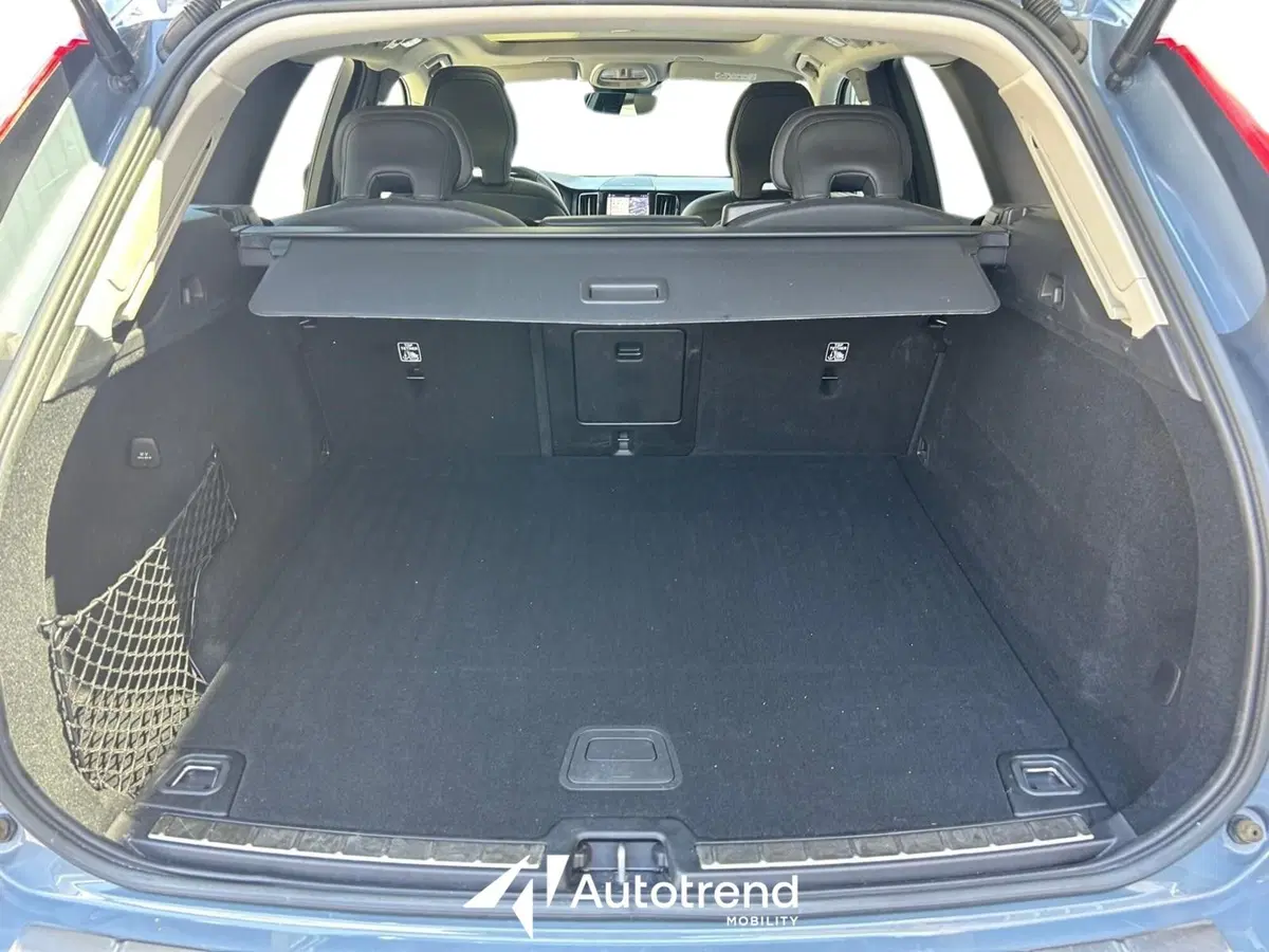 Volvo XC60 usata a Bari (20)