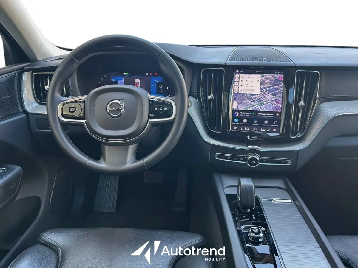 Volvo XC60 usata a Bari (9)