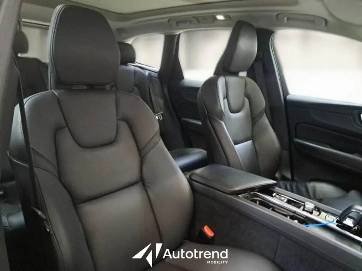 Volvo XC60 usata a Bari (18)